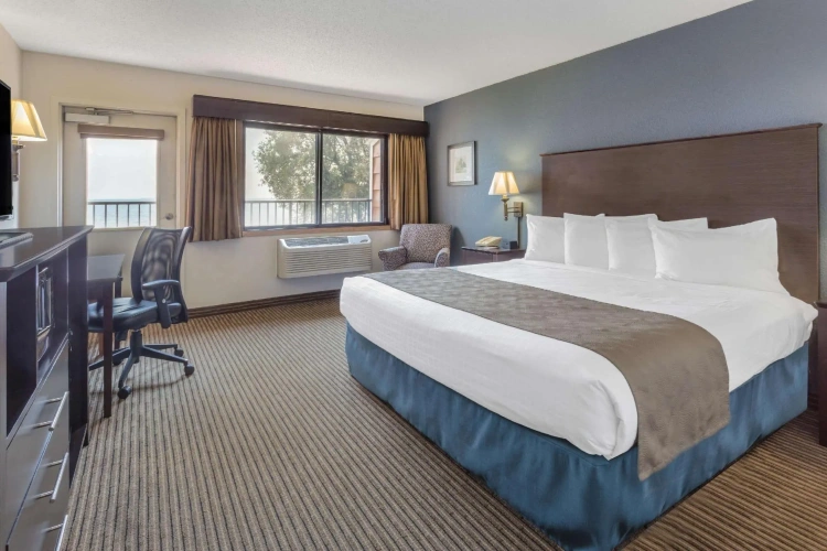 Deluxe Double room with water view