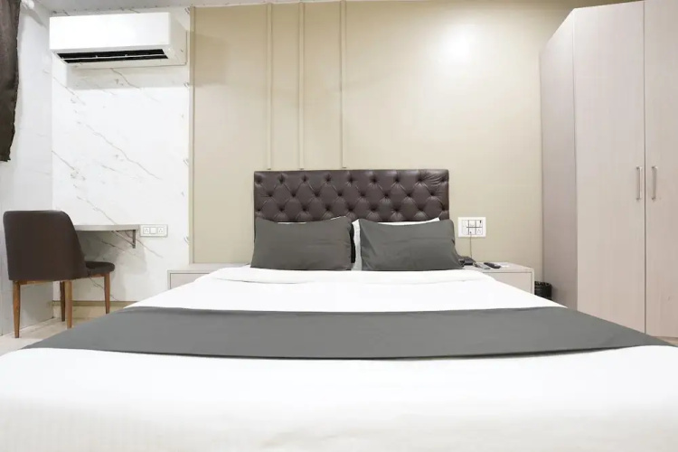 U Life Hotel