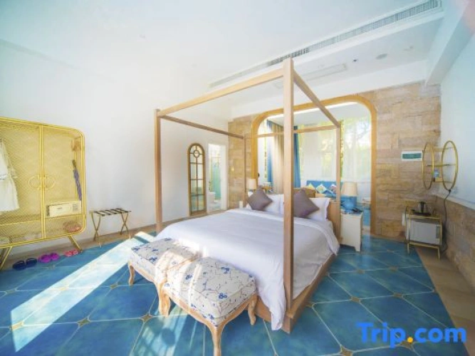 1 Bedroom Deluxe Double Suite with pool view