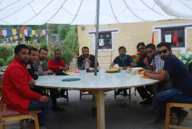 Nilza Guesthouse And Restuarant