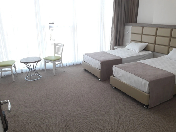 Hotel Green Glass