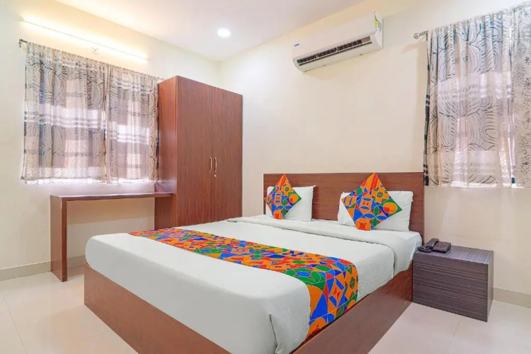 Fabhotel Srisai Hill View