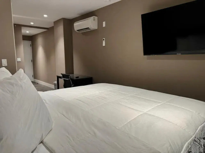 Rose Hotel Bronx