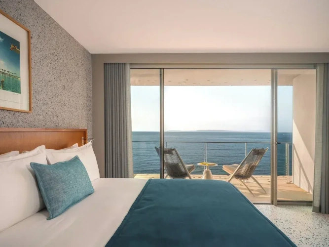 Superior Double room with balcony and with sea view