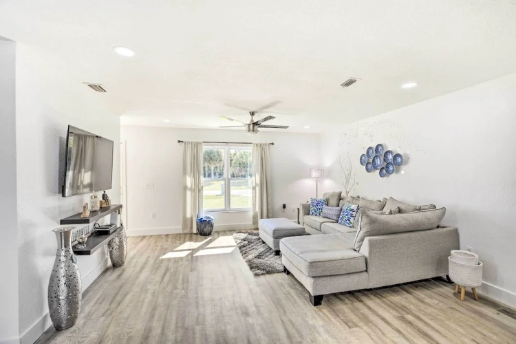 3 Bedrooms Cottage
