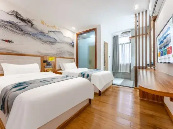 Pu'er River Hotel