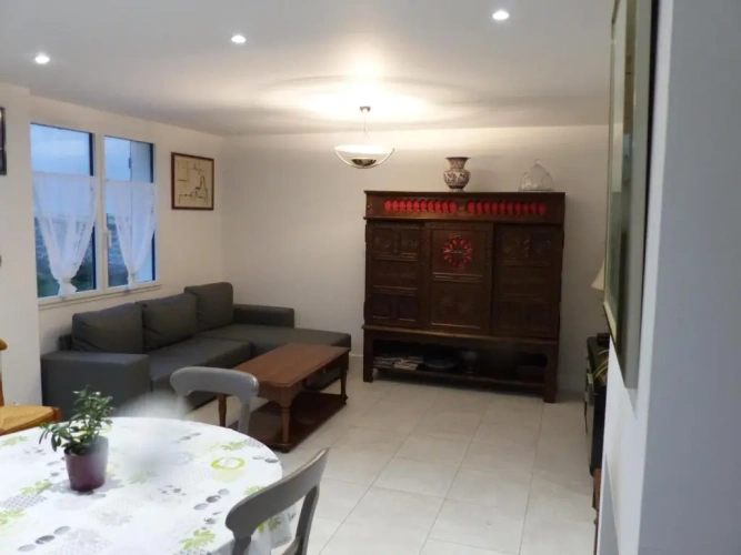 4 Bedrooms Cottage