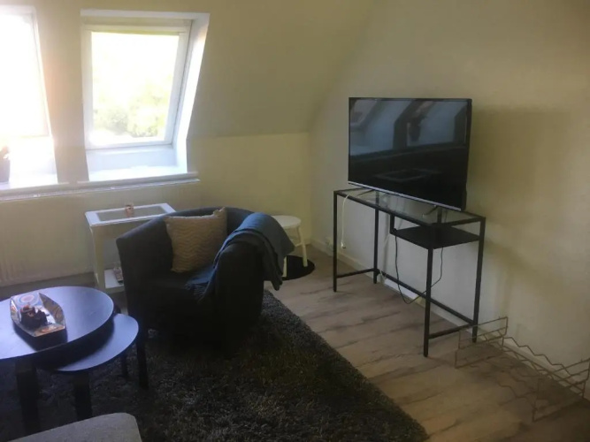 2 BR apartment on walk street