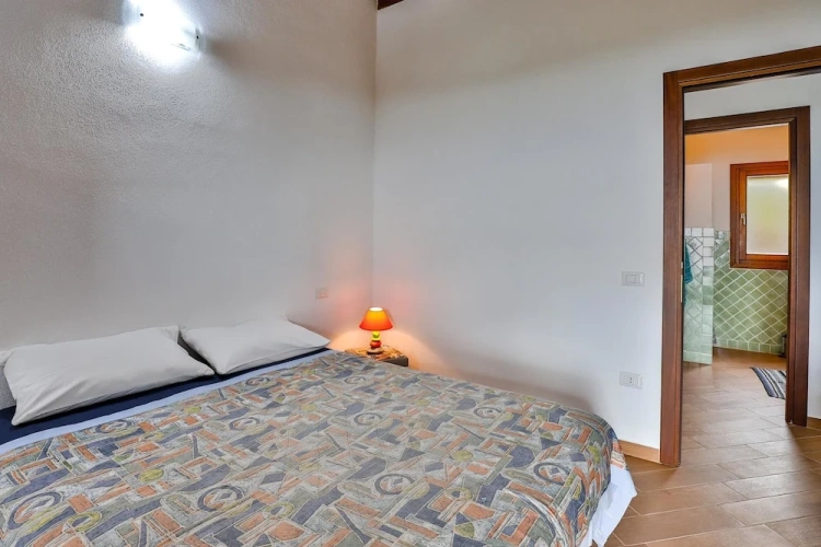 5 Bedrooms Villa