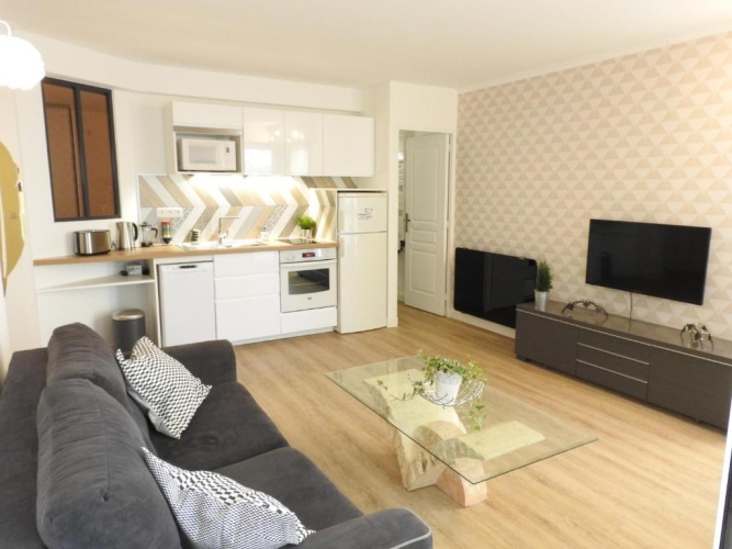 1 Bedroom Apartment