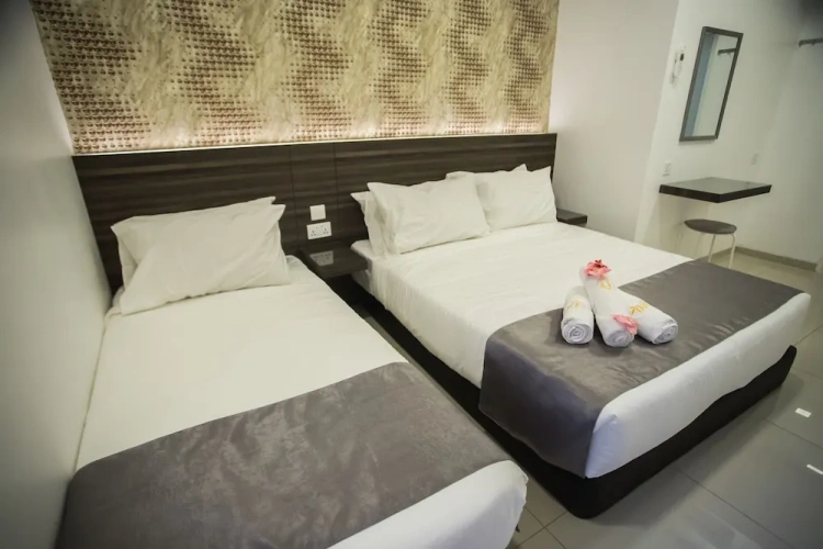 2 Bedrooms Deluxe Triple room