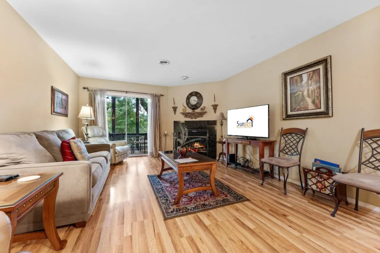 Bluffs Oasis 2 Bedroom Condo by RedAwning