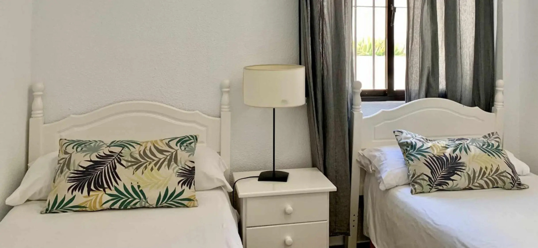 Apartamento F1 Urb Las Cañas