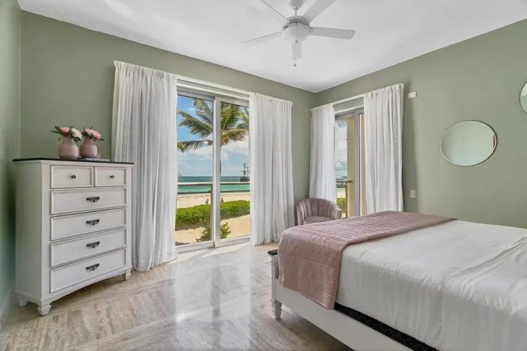 Beachfront Condo w Sea View A-202 Costa Atlantica