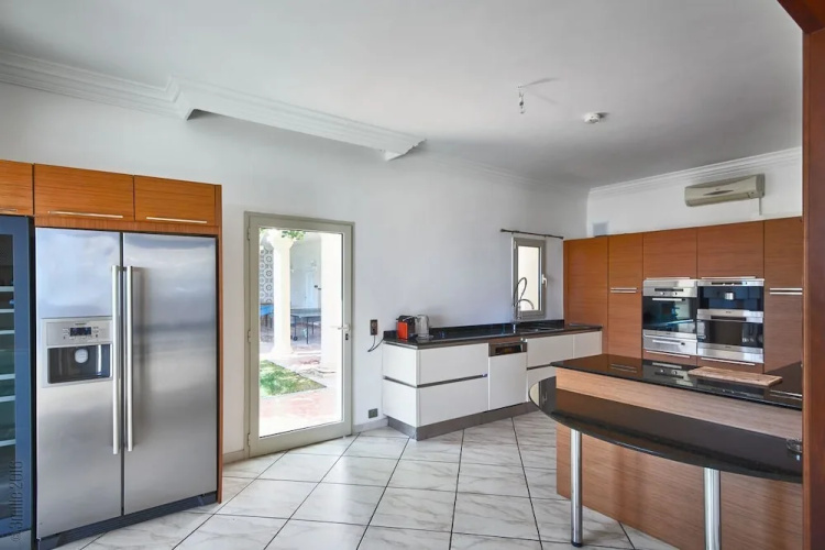 2131 Avenue de Lattre de Tassigny