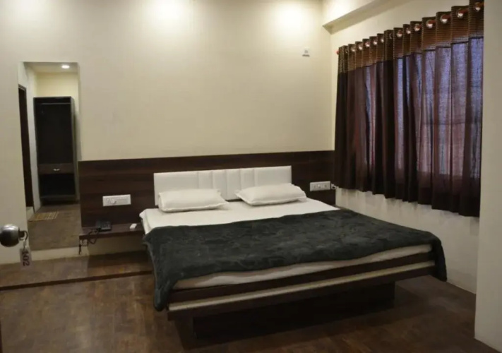 Hotel R Inn