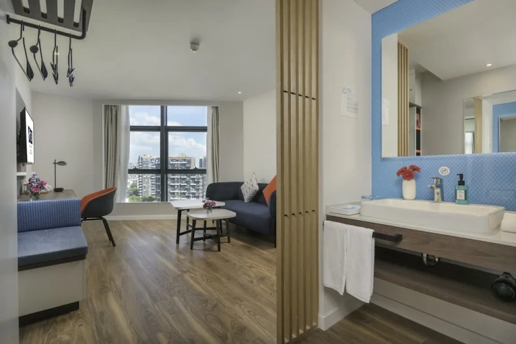 1 Bedroom Suite