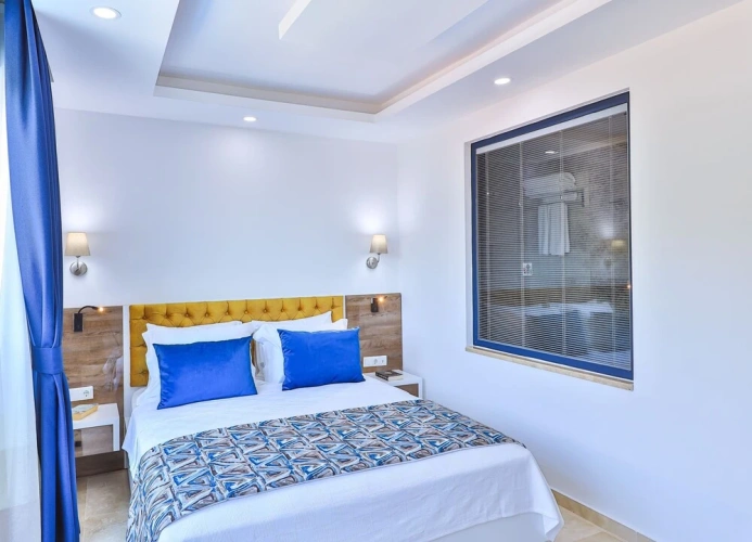 6 Bedrooms Villa with balcony