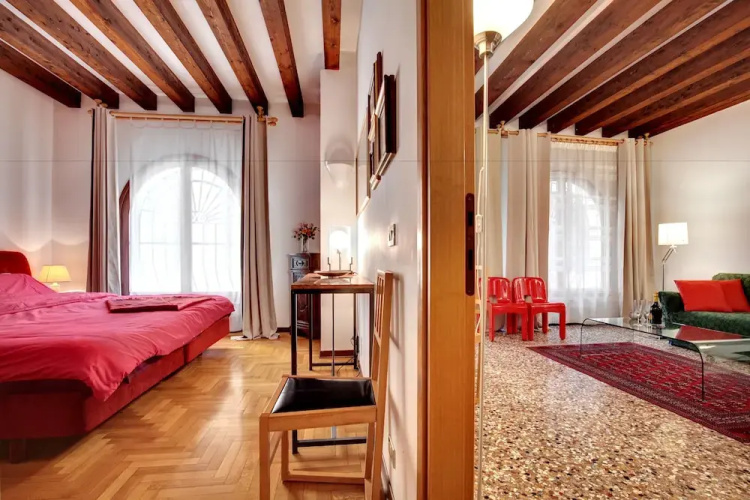 Venice Suite Apartment