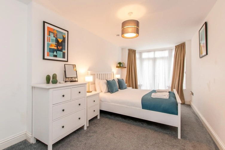 Popular - Modern Walpole Bay Apartment