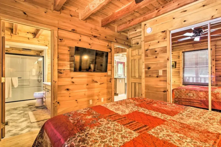 A Stone's Throw By Heritage Cabin Rentals