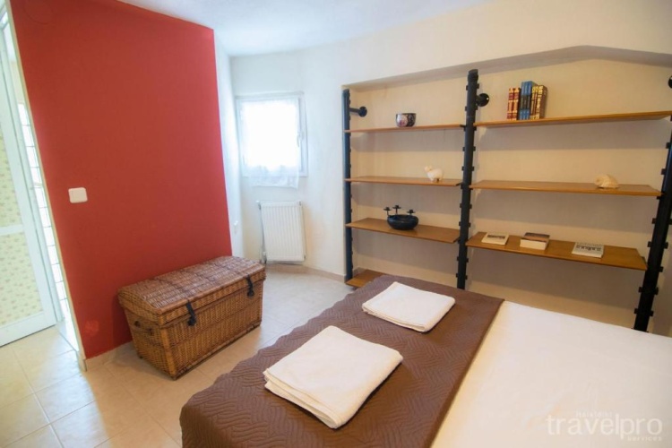 3 Bedrooms Cottage
