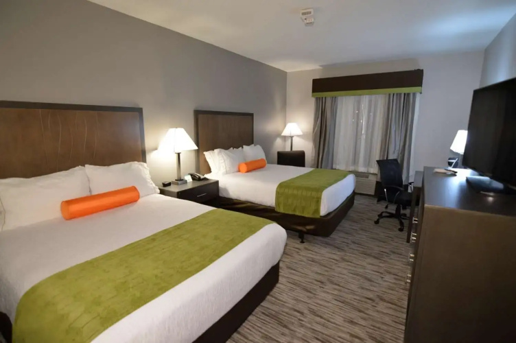 Best Western Plus Liberal Hotel & Suites
