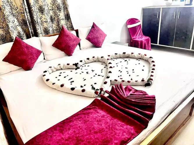 Hotel Meera Dham