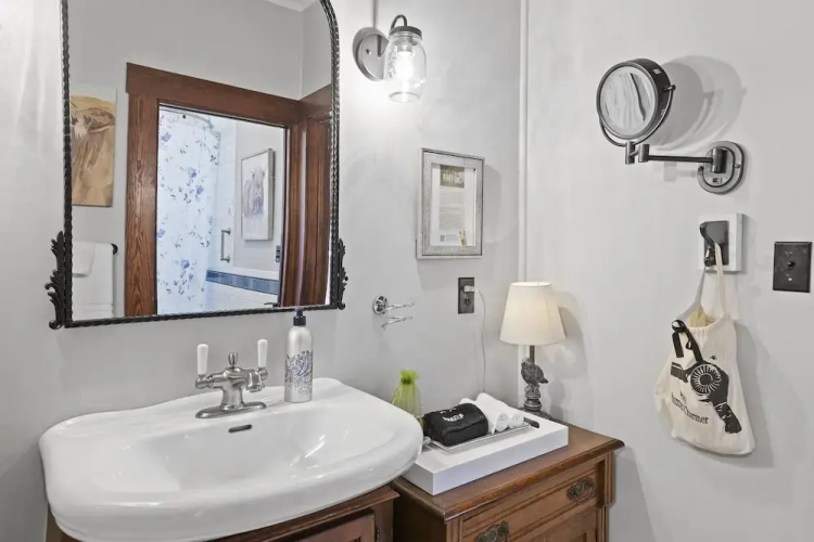1929 Craftsman Charmer 2 Bedroom Home
