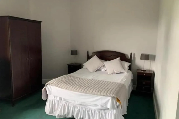 Oyo Dunmar House Hotel