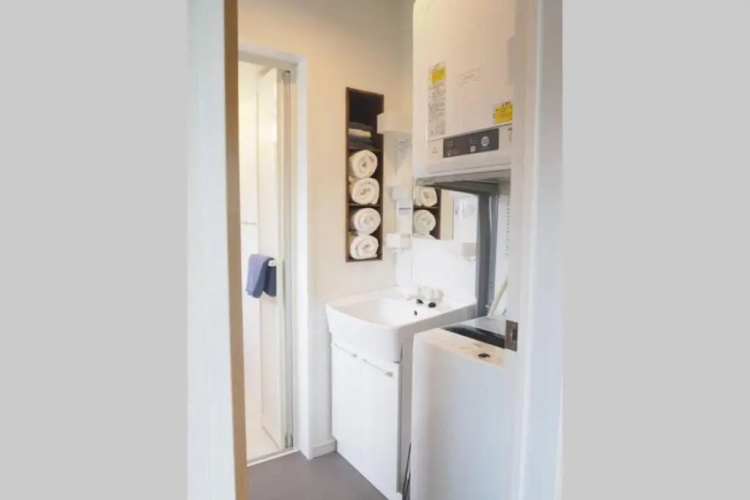 Harbour Inn & Suites 201