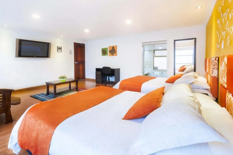 Casa Madrigal Hotel