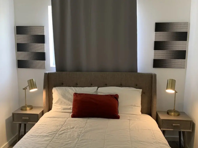 8th Suites