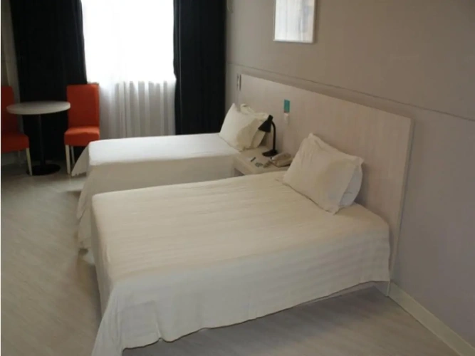 Standard Twin room with view