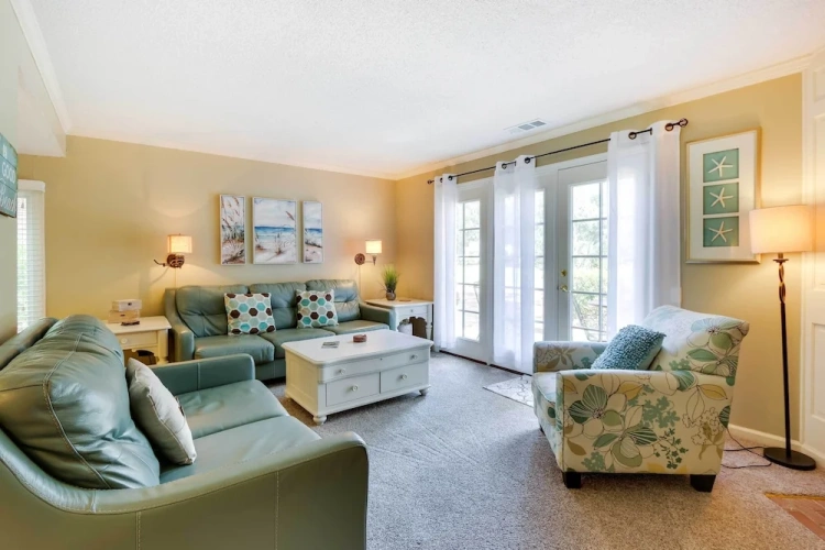 2 Bedrooms Apartment