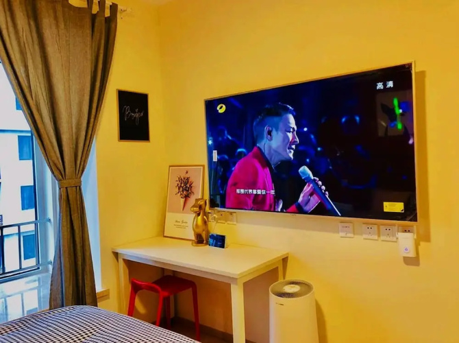 Bulldog Apartment