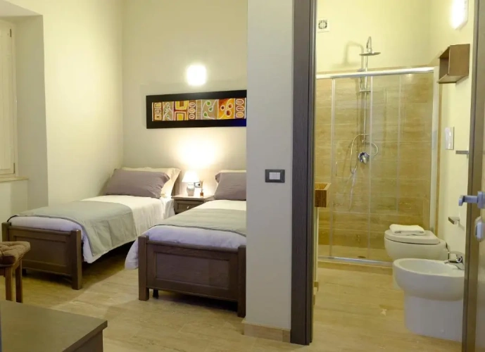 Standard Twin room