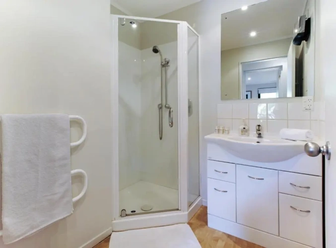 4 Bedrooms Cottage