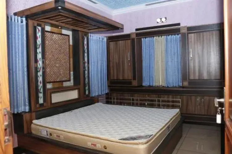 898 House