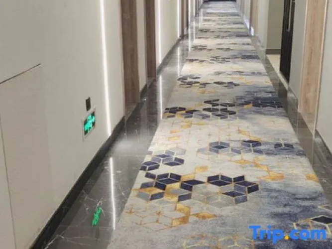 Yuman Yazhi Hotel