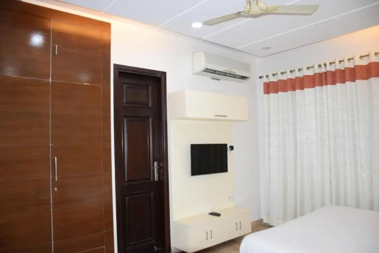 Junior Suite with balcony and with view