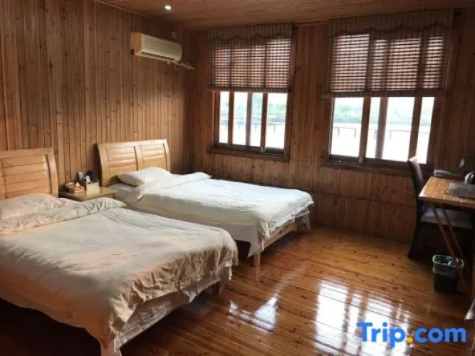 5 Bedrooms Standard room