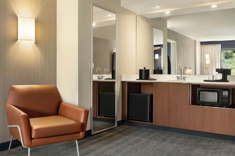 1 Bedroom Suite