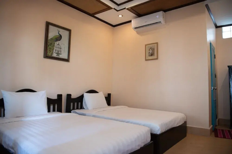 Khung Riverside Hotel