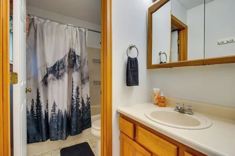 4 Bedrooms Cottage
