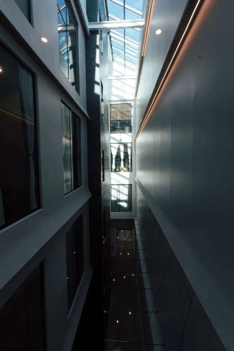 Loft 305 - The William - Atrium - Live Work Walk