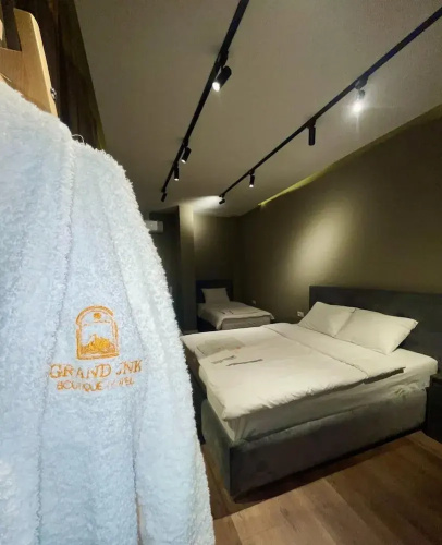 Grand JNK Boutique Hotel