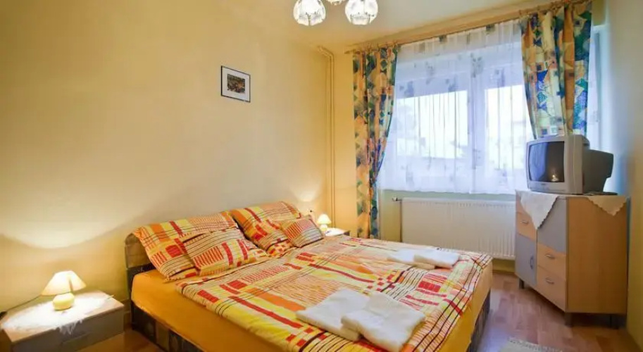 Napsugár Apartmanház