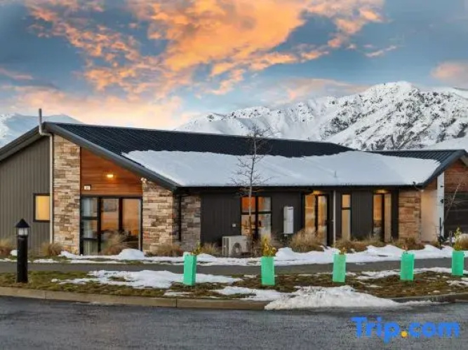Snow Pine Apartment