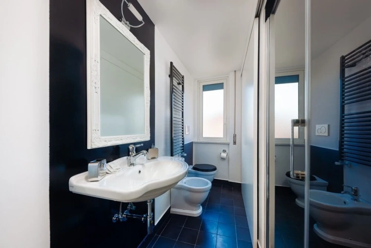 3 Bedrooms Apartment